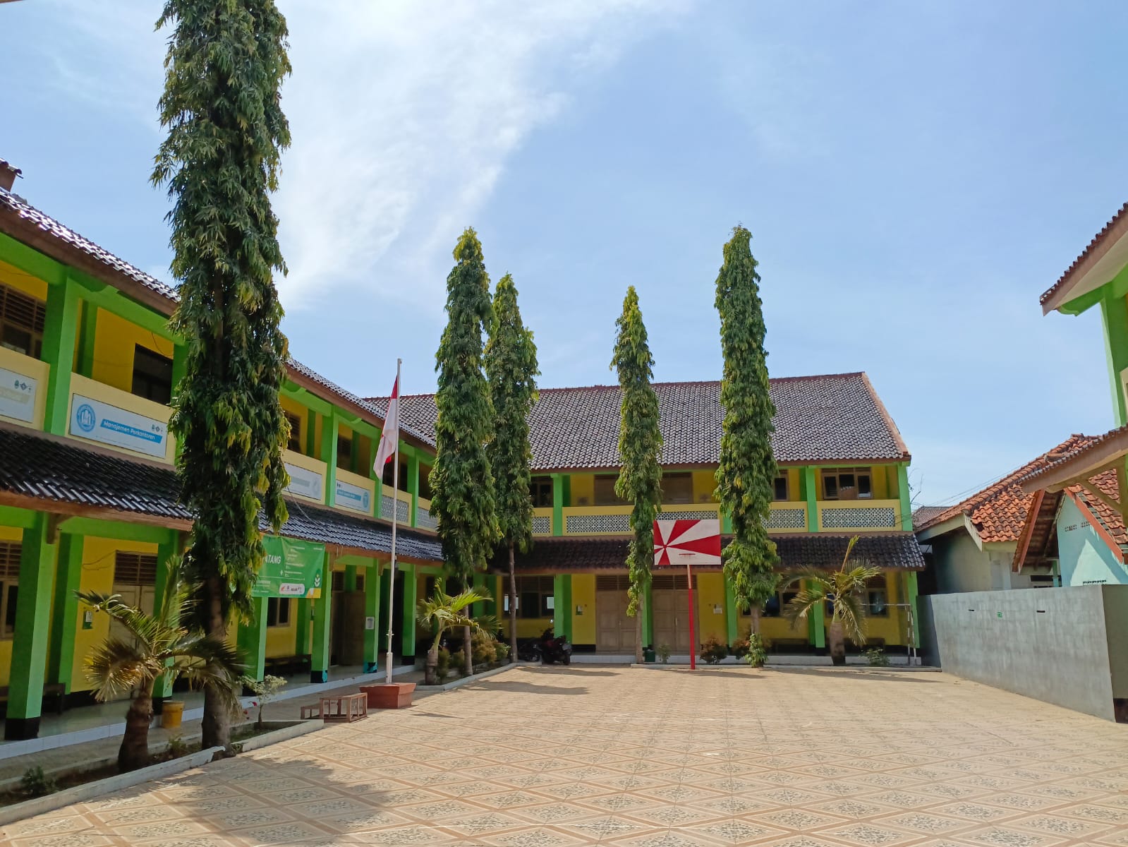 Ilustrasi Sejarah Sekolah